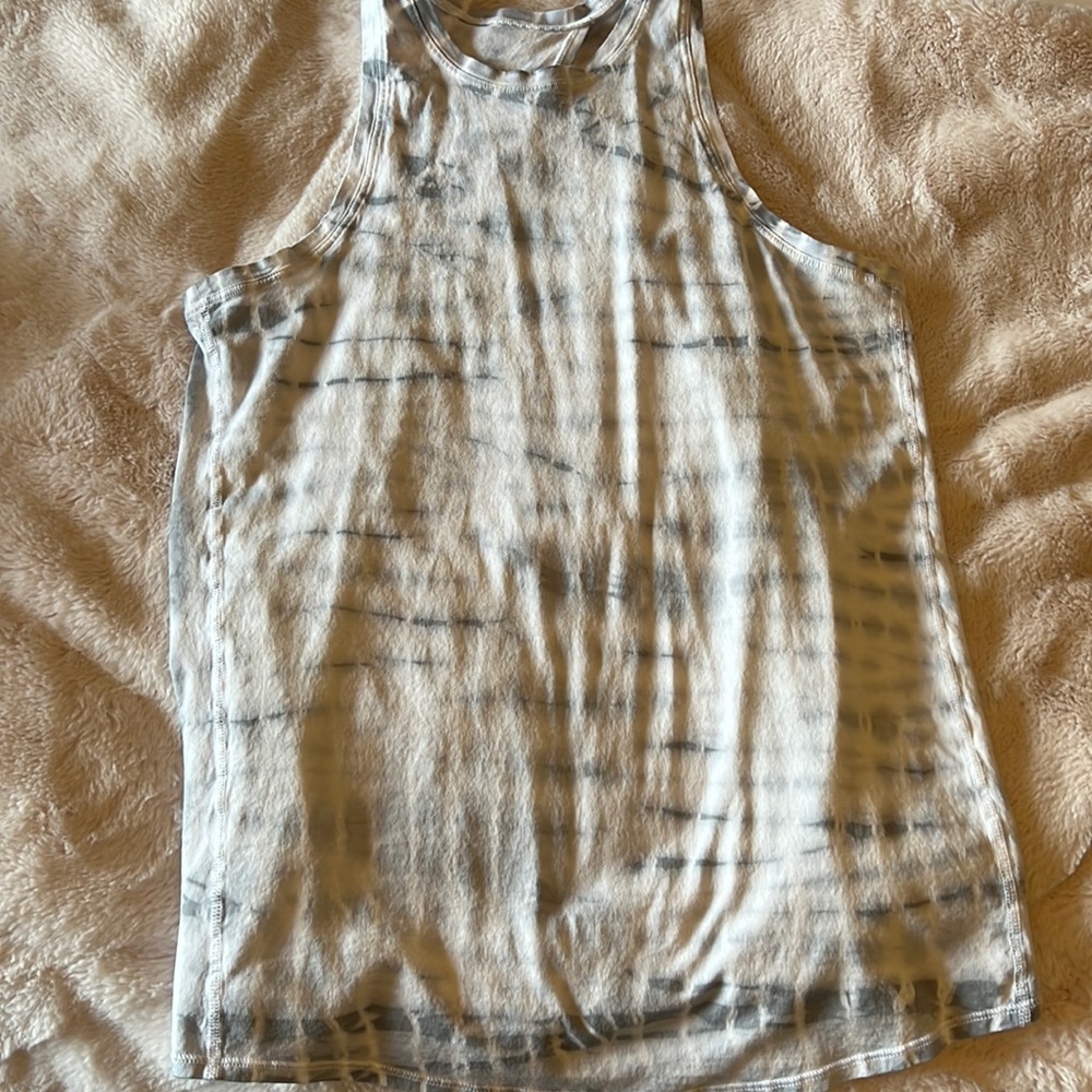 Lululemon tie back tank size 4